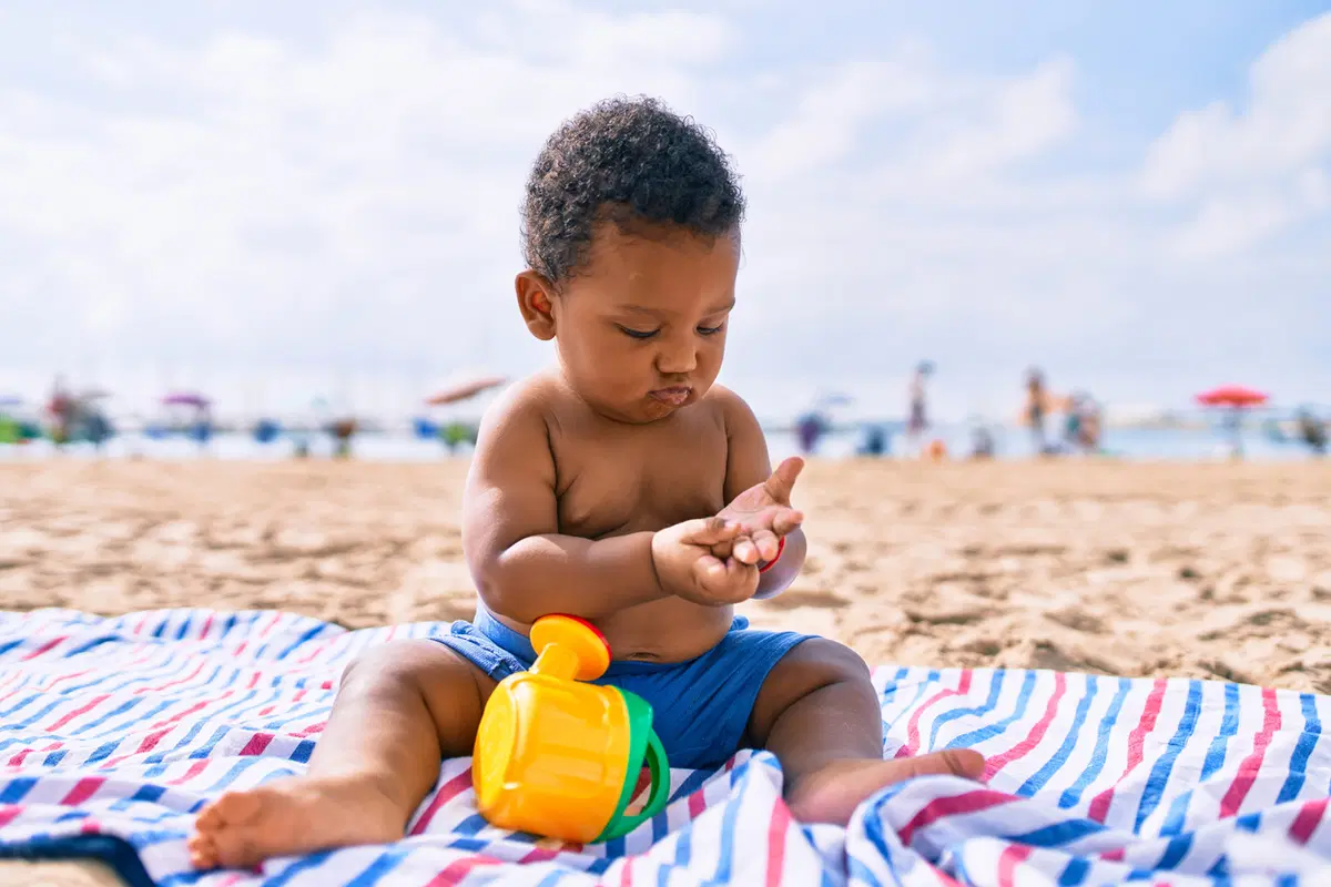 Bebé no verão: como proteger a pele e o sol nos primeiros meses